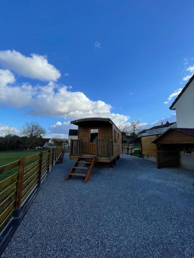 Вилла Chez Celia, Roulotte En Champagne Fleury-la-Riviere Экстерьер фото