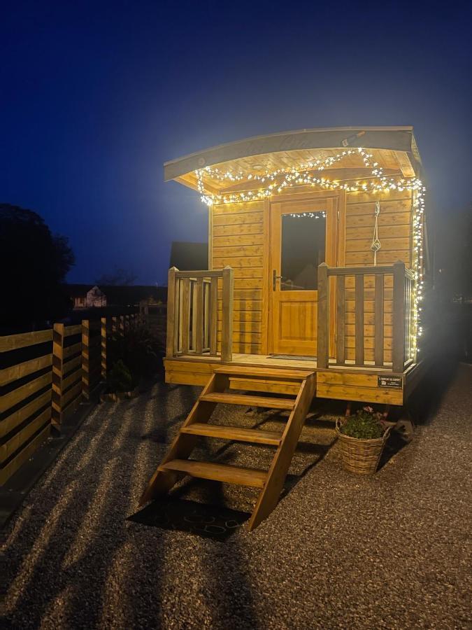 Вилла Chez Celia, Roulotte En Champagne Fleury-la-Riviere Экстерьер фото
