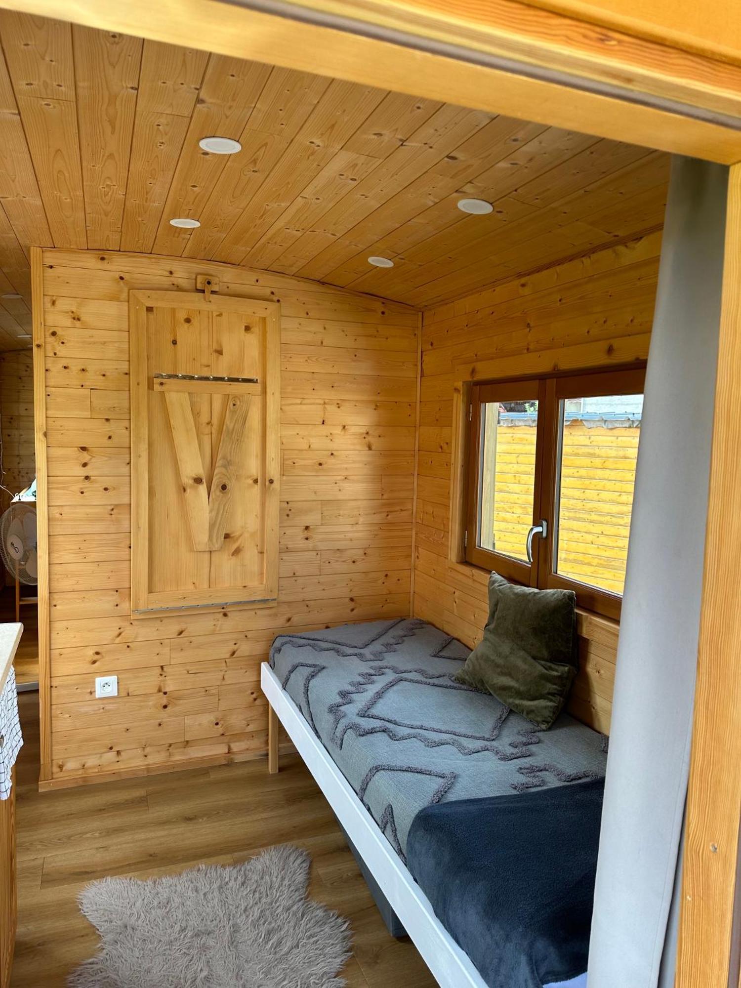 Вилла Chez Celia, Roulotte En Champagne Fleury-la-Riviere Экстерьер фото